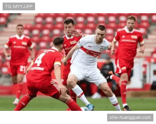 斯图加特轻取副班长 继续在积分榜上紧追第一集团