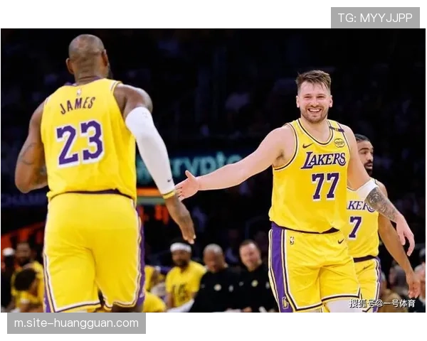 球星单打与团队配合平衡 东契奇希罗高使用率带队取胜